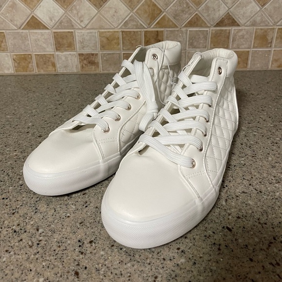 Echo Unltd Men’s Quilted High Top White Sneaker Size 9.5 - Picture 1 of 8